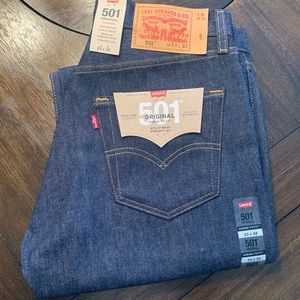 Levi 501 Shrink to Fit Jeans